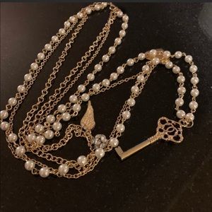 Beautiful GUESS NECKLACE